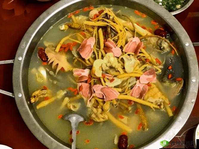 天谕手游攻略:探寻丢失首饰与橙色小草精所在之地