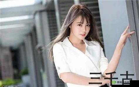 CSGO 暴躁妹妹与 LOGO 对比：精彩差异呈现