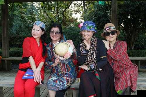 我们四个人换着玩的别样感觉