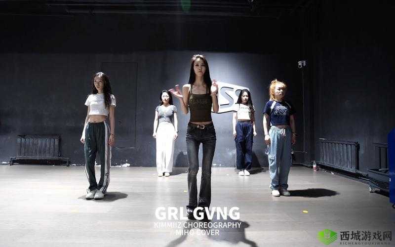 JAZZ 老师与 HIPHOP 老师的精彩演绎