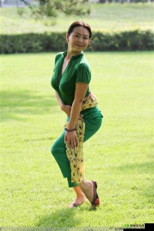 OUTRAPAY 中老年熟女:魅力风采依旧