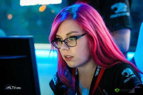 俄罗斯女CSGO:电竞战场上的巾帼风采