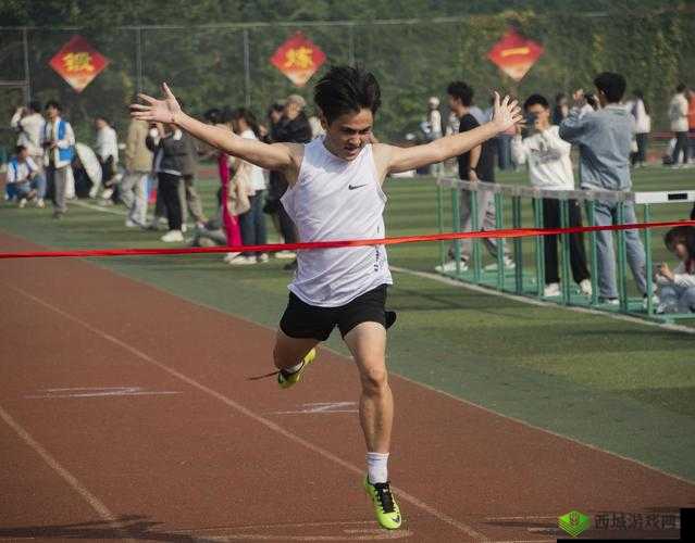 超级凌乱的校园运动会有精彩瞬间