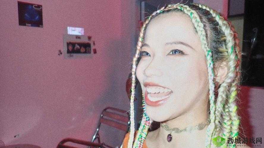 十八岁新疆女 RAPPER:闪耀的音乐新星