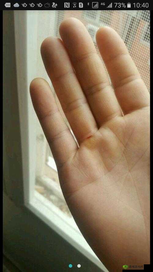 手指划入缝隙挖水:探索未知的触感