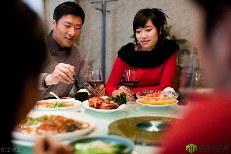 老公的叔叔天天在我家吃饭,正常吗?