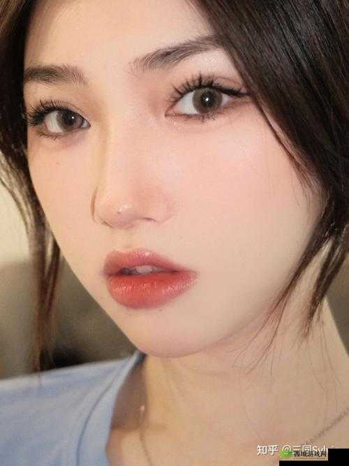 水蜜桃唇蜜嘟嘟唇,打造甜美诱人唇妆