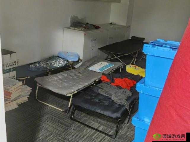 办公室突然撑帐篷:原因待查