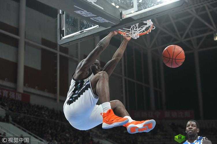 黑又硬巴斯狂砍 3714:篮球场上的绝对霸主