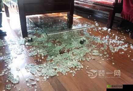 装修工人压伤我,茶几成救命恩人