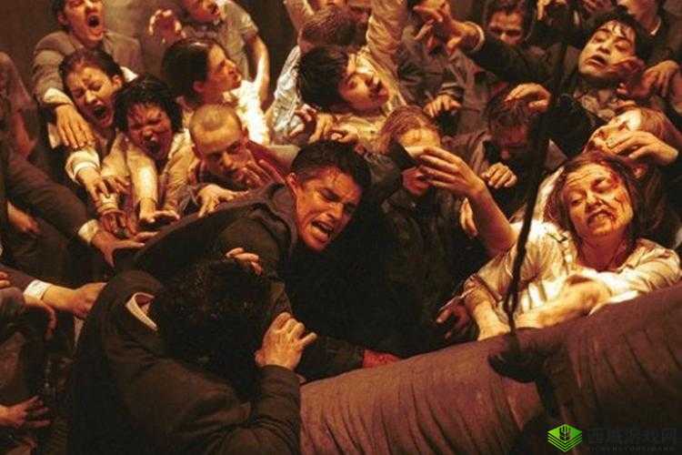 丧尸围城下的废土逃生之路：残酷世界的绝境逃生瞬间截图预览