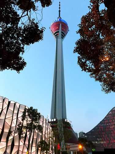 适合一个人看的电视成都:享受独处时光