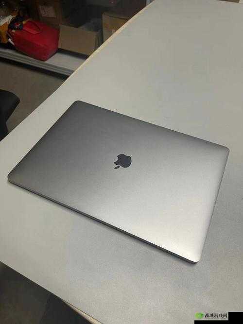 18 岁拥有免费的 MacBook Pro 啦