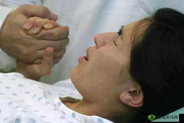 男女携手努力生孩子素材高清呈现