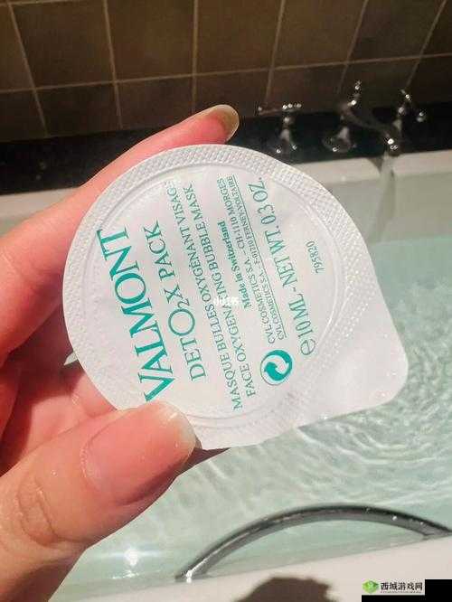 野外一面膜上边一面膜下边:有趣现象探讨