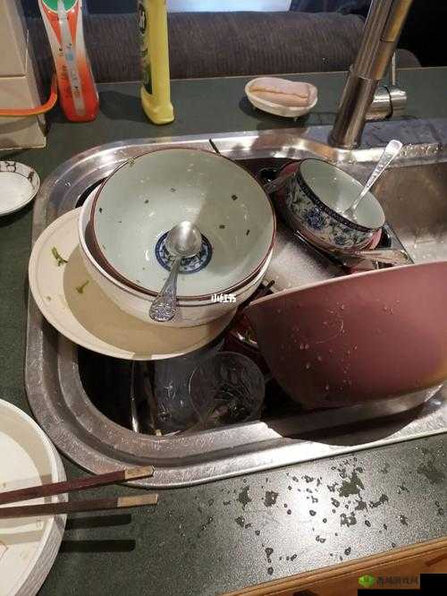 厨房一次又一次索要刷碗:真让人头疼