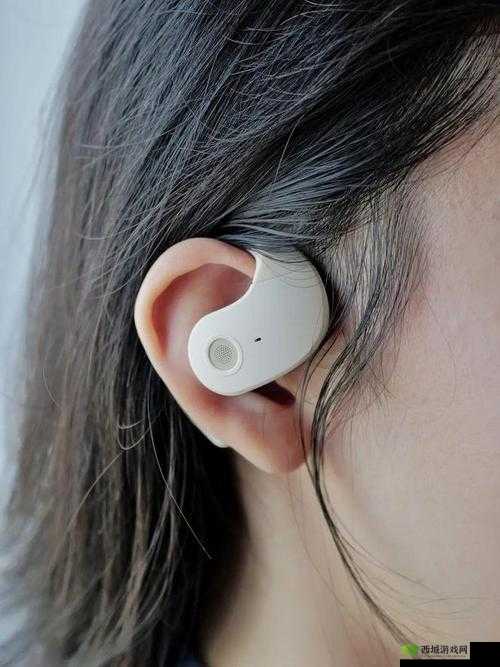 喘气二分三十秒戴好耳机：专注聆听的瞬间