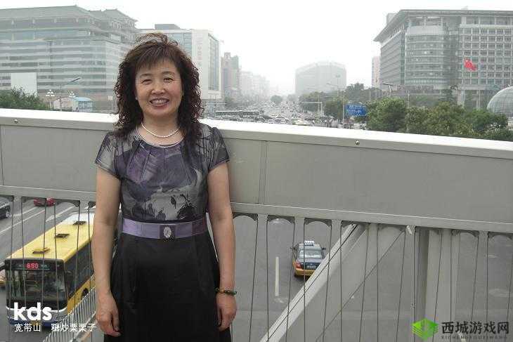 日本熟妇毛耸耸 xXxXxX:探究熟龄女性的魅力与风情