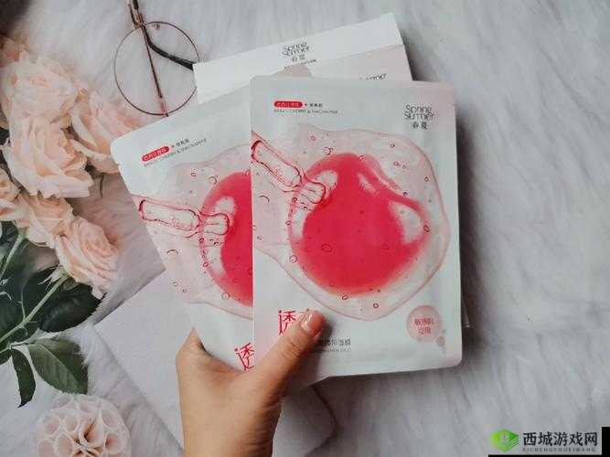 亲下边一面膜：一边补水保湿，一边提亮肤色