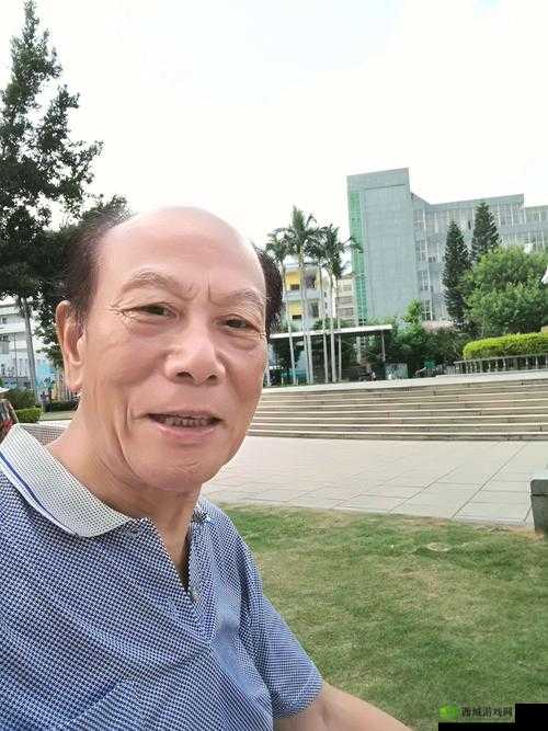 宾馆自拍老头 1:一位独特老人的自我记录与内心世界