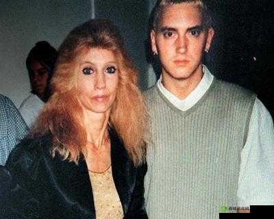 EMINEM 和他母亲:一段复杂而深刻的亲子情感历程