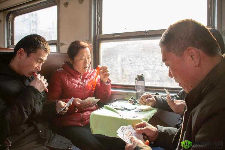 车上做运动打扑克的注意事项：需保持良好秩序和行为规范