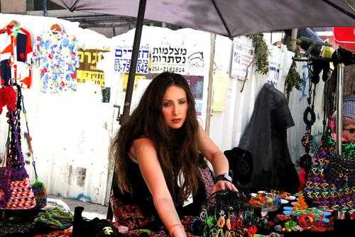 以色列女裸白嫩 BBBww:美丽与智慧的完美结合