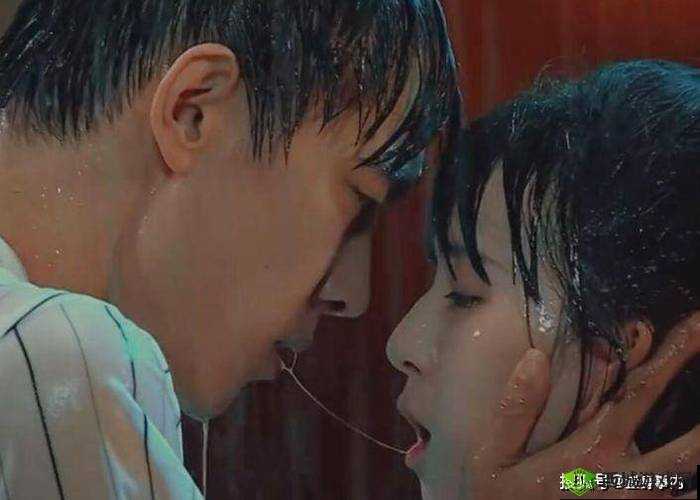 好大的激情热吻:好爽再深一点的热烈缠绵