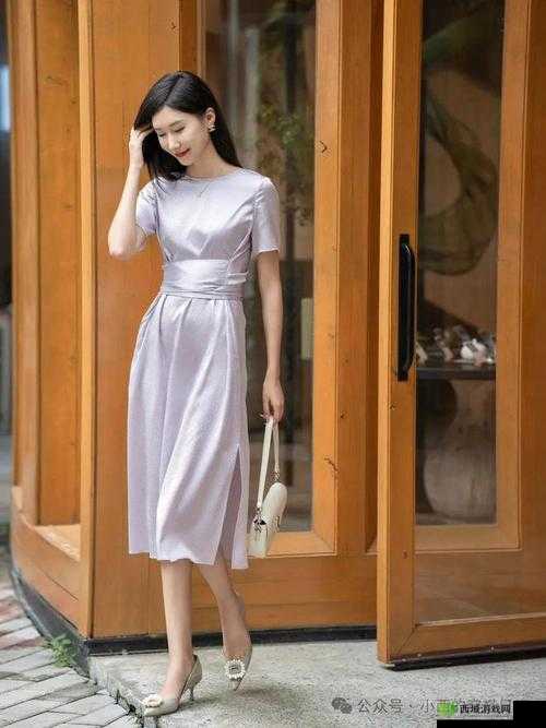 裙子里面什么也别穿:这是一种独特的时尚风格吗