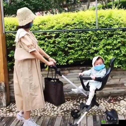 我:女儿的外公开:打开女儿:外孙女外女包:外孙女儿的包包