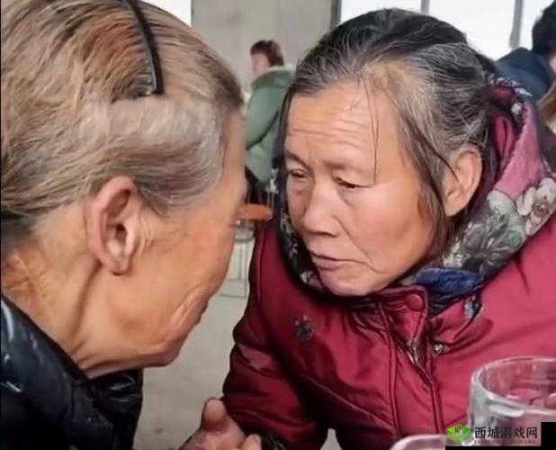 老太太性开放且为 BBW 引发的别样故事