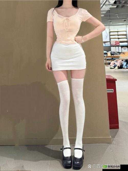 极具诱惑的白丝雪臀,魅力无限令人沉醉