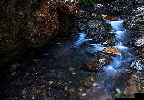 黄龙直捣溪水潺潺全新发布作品:一部不容错过的精彩之作