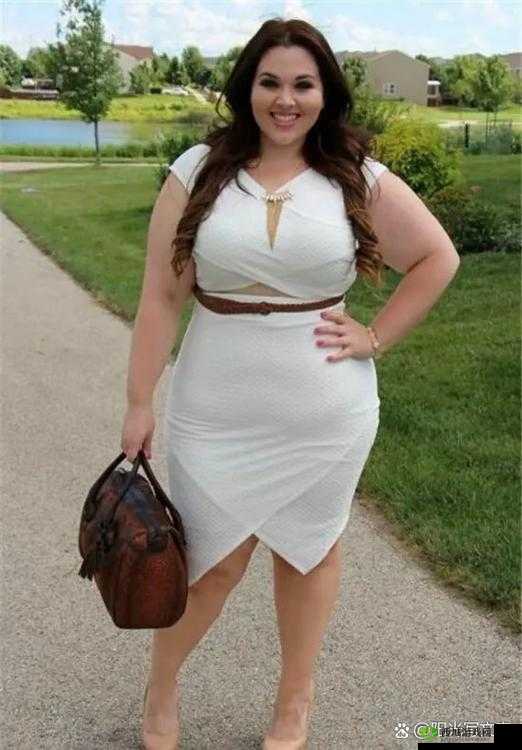 欧洲站特大码胖mm潮流女装:时尚与舒适的完美结合