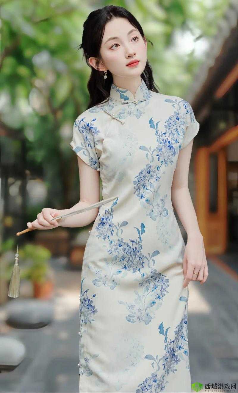 旗袍衣襟全开做运动好吗:关于传统服饰与运动的思考