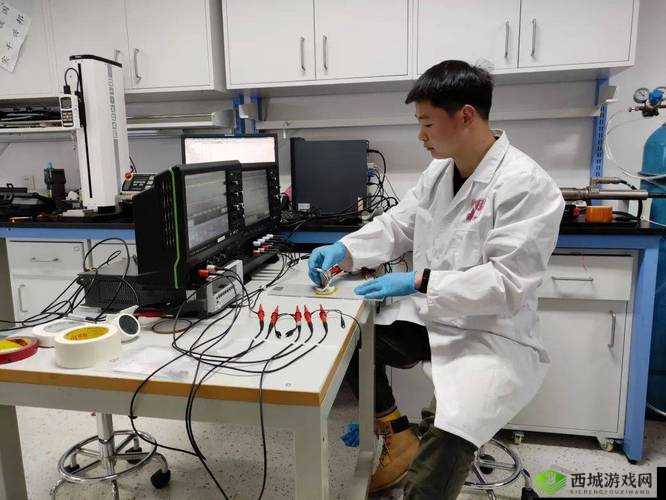 博士用机器对体育生进行榨精行为引发争议