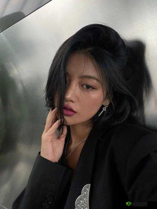 一位白佬与一位黑妹之间的激情故事:白佬操黑妹