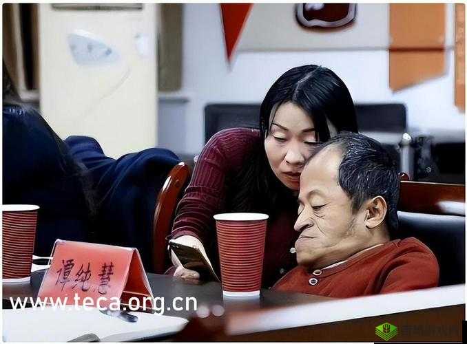 每个世界都被主角睡来睡去可乐饼:奇幻之旅的另类展开