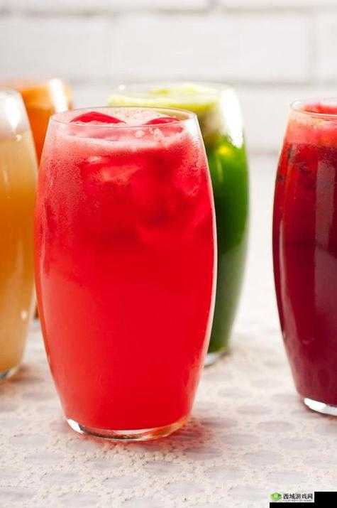 草莓、丝瓜、芭乐、鸭脖、奶茶，如此独特的装饰元素，你绝对没见过