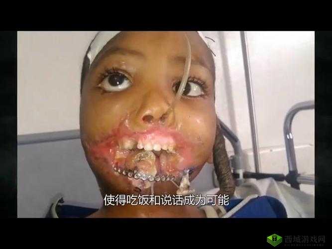 人物形象奇特:一边伸舌头一边快速喘气的怪异表现