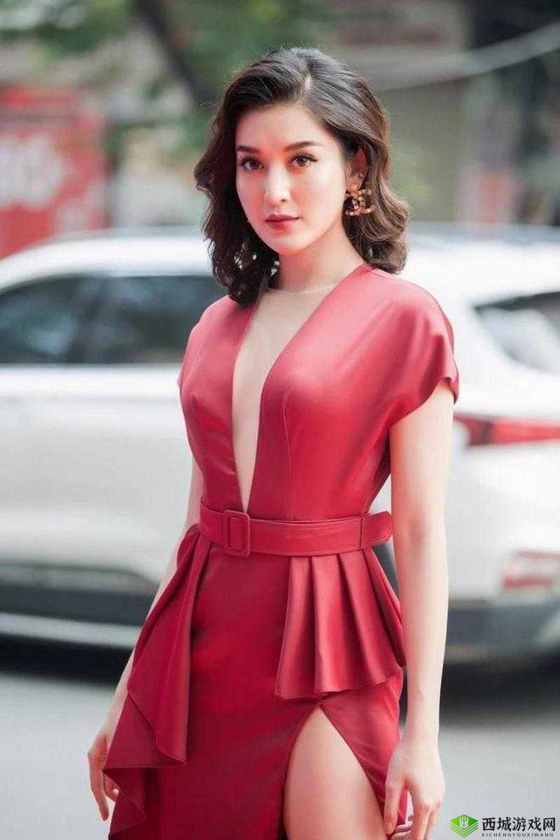 东南亚大美女久久:揭秘她的美丽密码