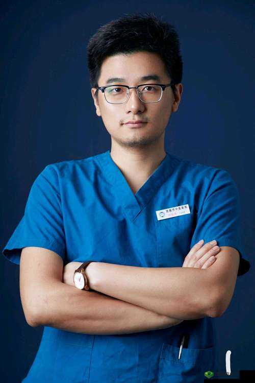 佳柔和医院长公的第一次主演是:开启演艺生涯的全新篇章