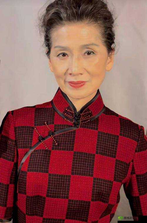 80岁老女人还浪劲大,背后的故事让人惊叹不已