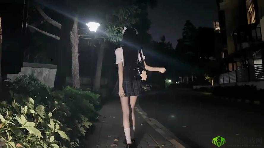 冉冉学姐为何突然离开?背后原因引发众人好奇,快来一探究竟