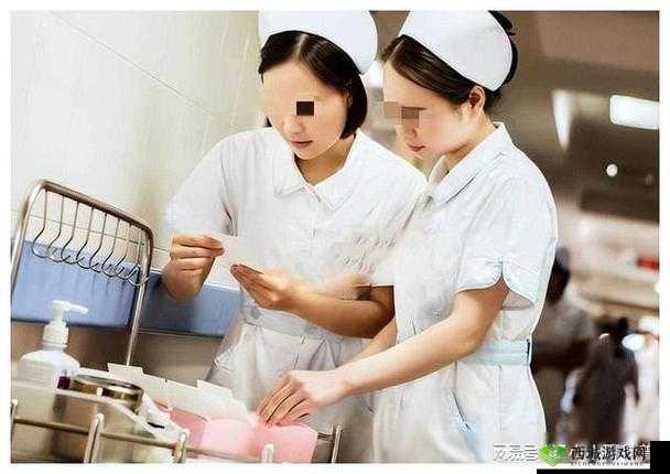 当漂亮女护士 XXXXXX 遇到饥渴男病人,会发生什么不可描述的事情?