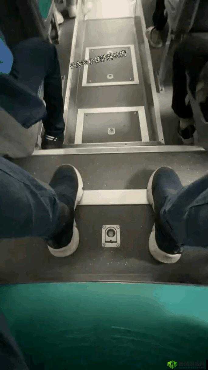 当公交车坐最后一排时,你是否会感到一丝不安?为什么会有这种感觉?