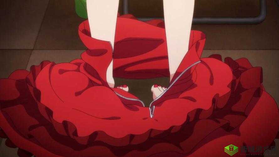 美女脱裙打光屁屁视频引发热议：网友热议背后的社会现象与心理分析