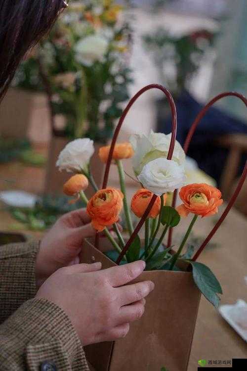 手插鲜花,芯意无限,感受自然之美