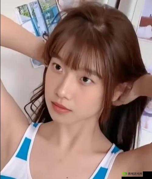 16岁小花妹妹CSGO封神之路!从天赋神童到电竞女王的血泪蜕变史